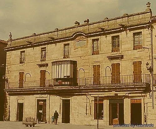 Palacio Antigua Audiencia Гостевой дом 2*